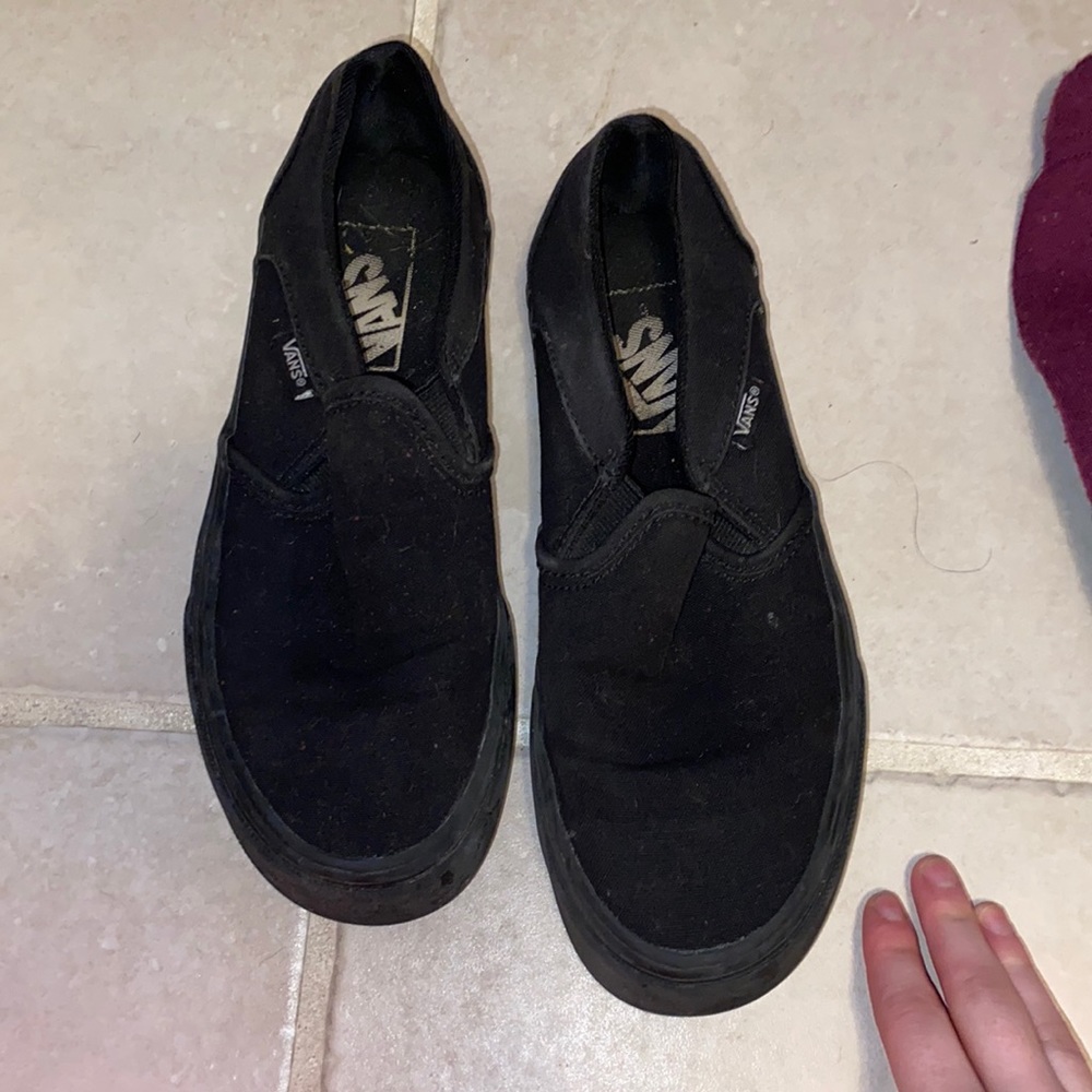 Black Vans Slip on shoes